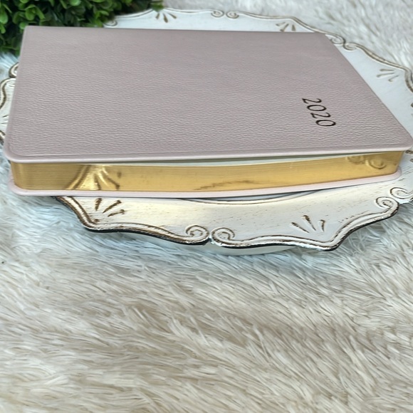 Neiman Marcus appointment book (2020) new - Picture 3 of 11